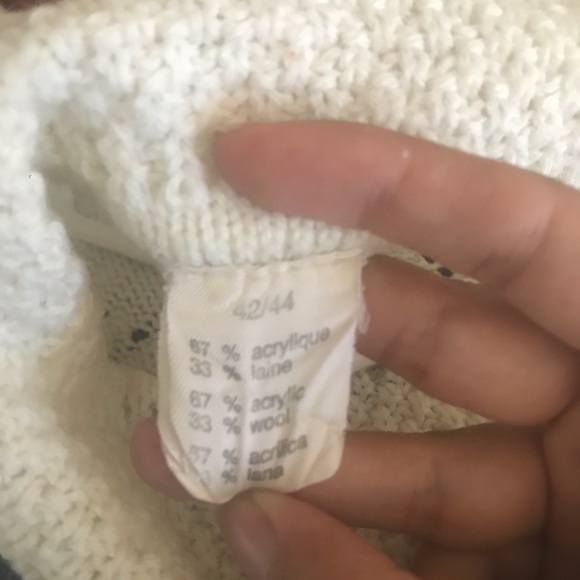 Comfy off white color turtle neck sweater - Picture 2 of 2